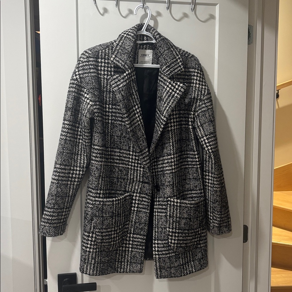 Vero Moda Jacket - Picture 2 of 2